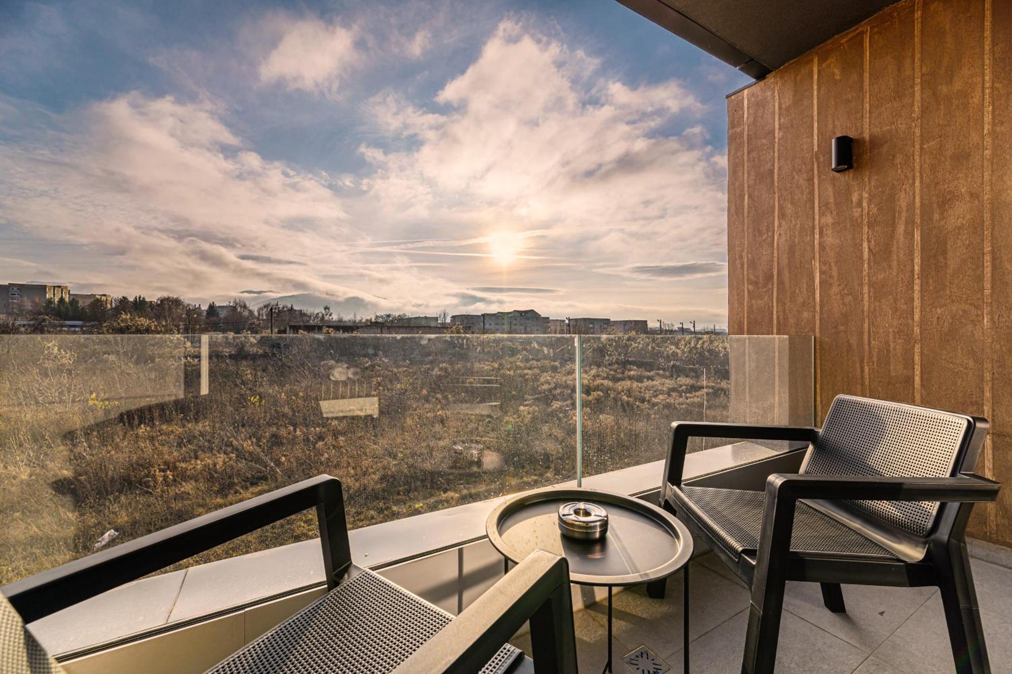 Luxury Landing Apartments Complex Qualis בראשוב מראה חיצוני תמונה